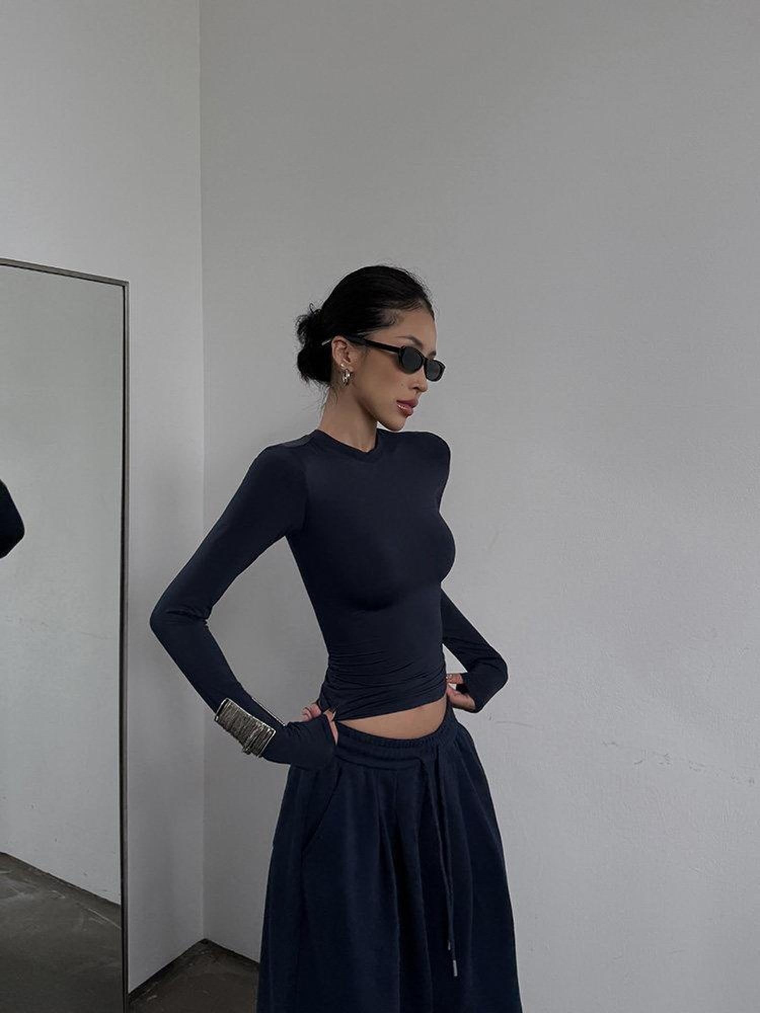 ZERO Soft Viscose Knit Sexy Slim Crewneck Women Black Navy Long Sleeve Crop Tops