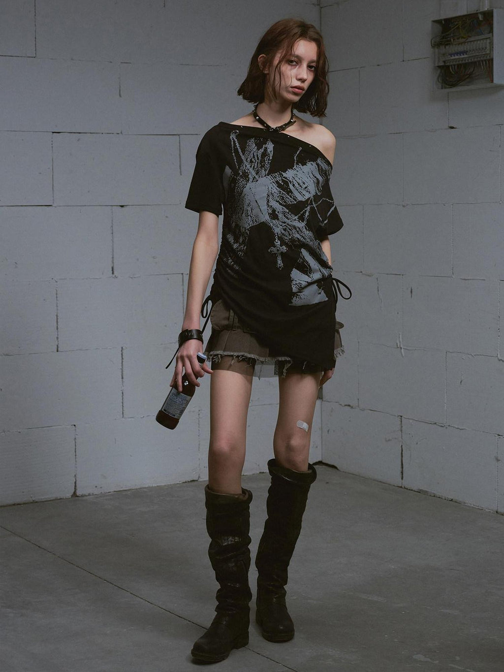 Cest Nous Lightweight Cotton Loose Punk Graffiti Asymmetric Tie Women Offshouldercroptops