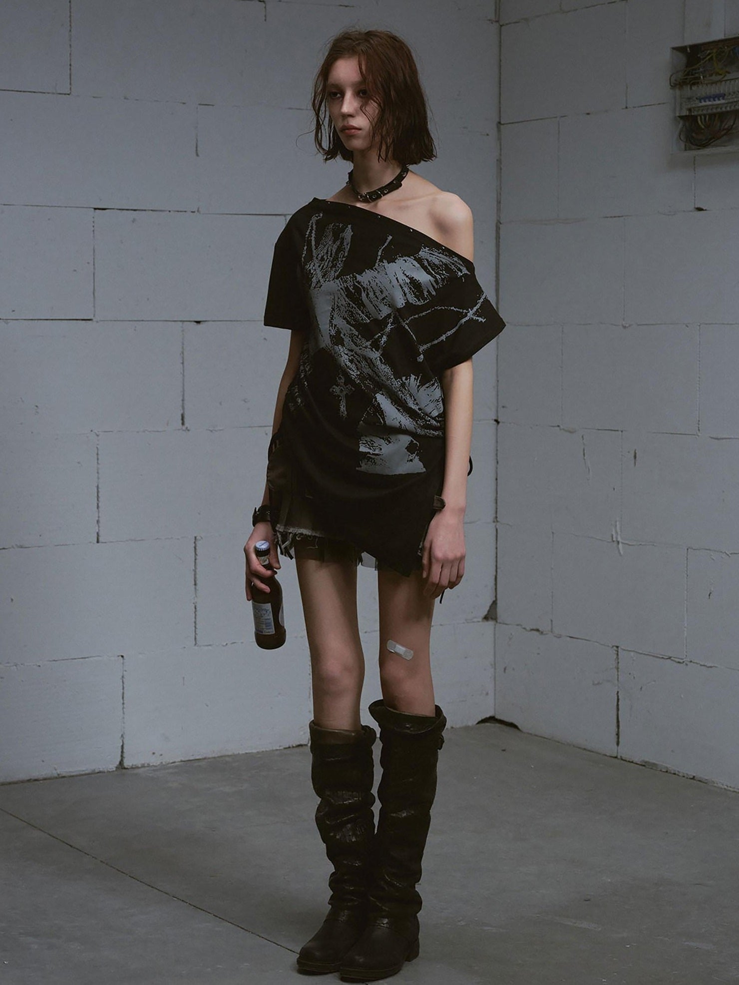 Cest Nous Lightweight Cotton Loose Punk Graffiti Asymmetric Tie Women Offshouldercroptops