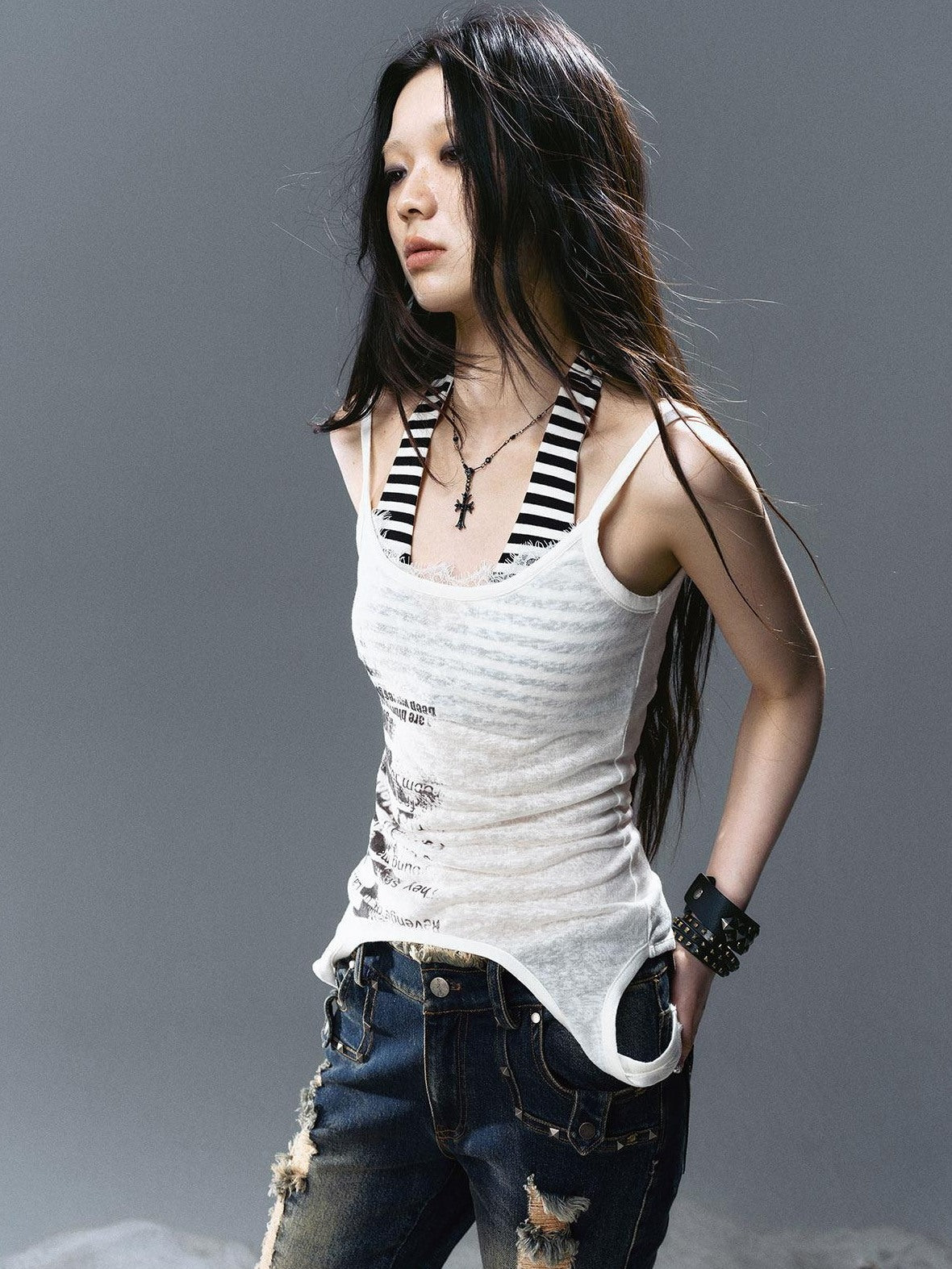 Cest Nous Viscose Stretch Halter Neck Slim Fit Street Women Printed Patchwork Camisoles
