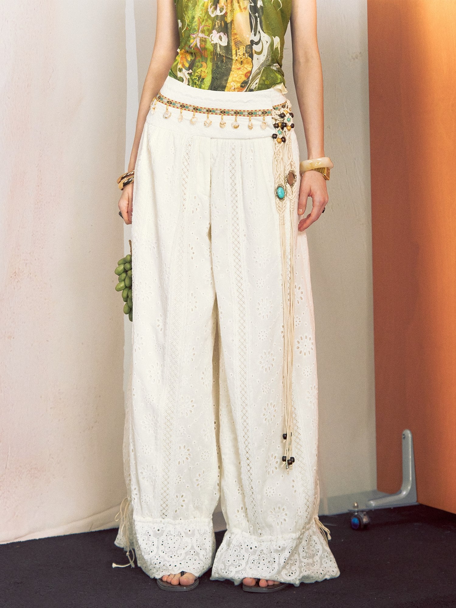 OfAkiva Relaxed Lantern Natural Waist Zip Fly Flared Hem Women Wide Leg Pants