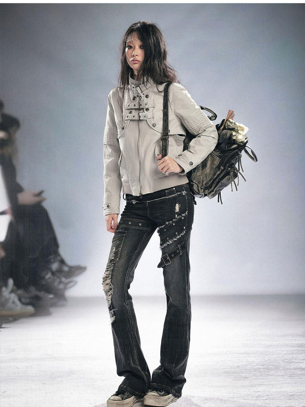 Cest Nous Studded Straight Leg Low Rise Slight Stretch Zip Fly Women Washed Black Jeans