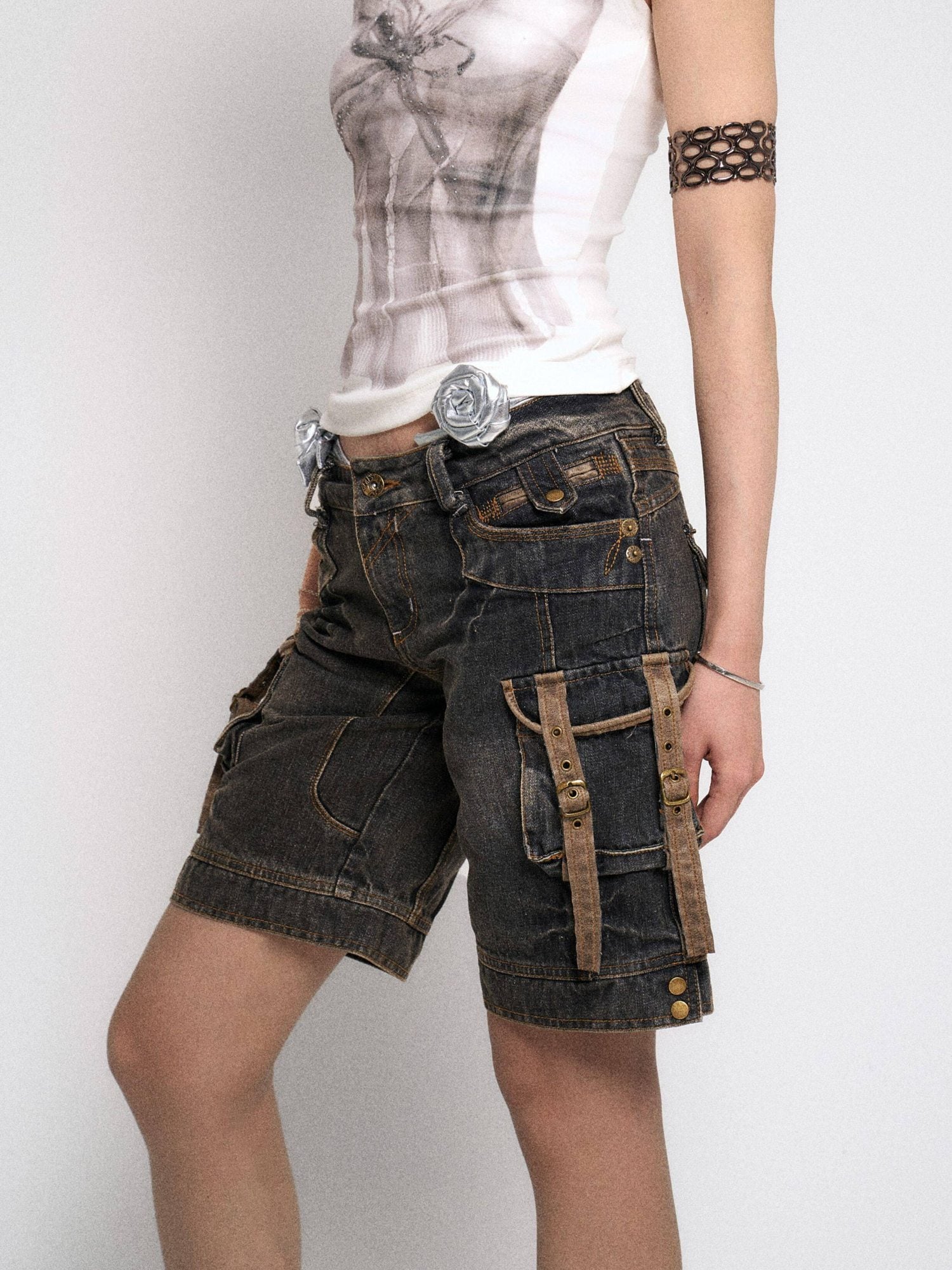 Flowers birds Market High Cotton Micro Stretch Washed Low Rise Straight Pocket Dark Gray Denim Shorts