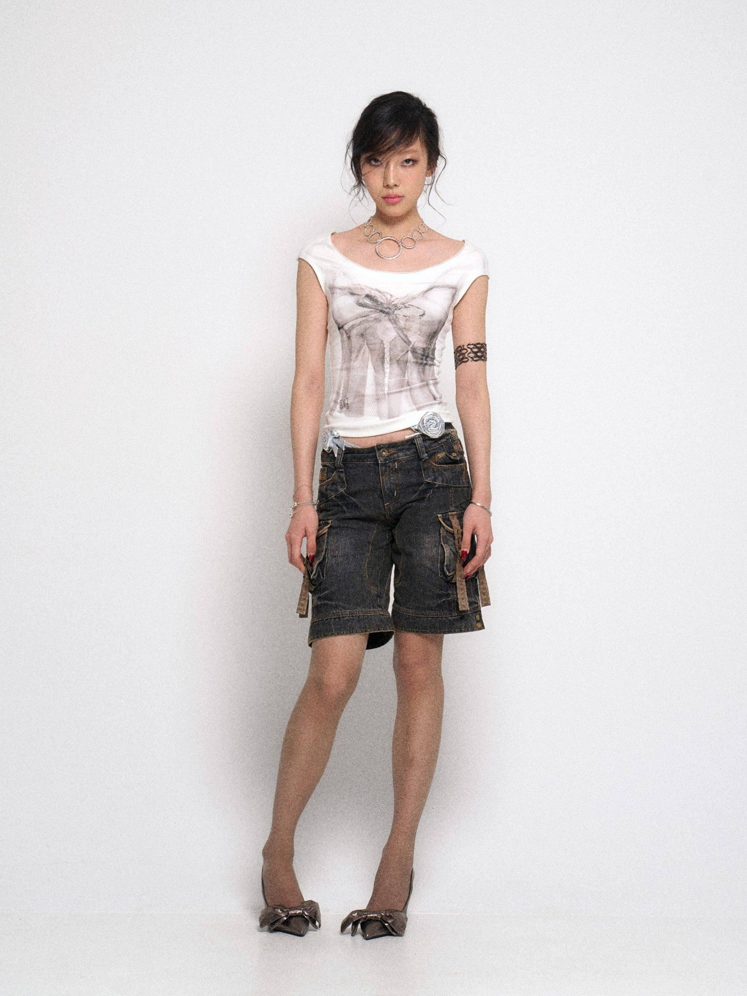 Flowers birds Market High Cotton Micro Stretch Washed Low Rise Straight Pocket Dark Gray Denim Shorts