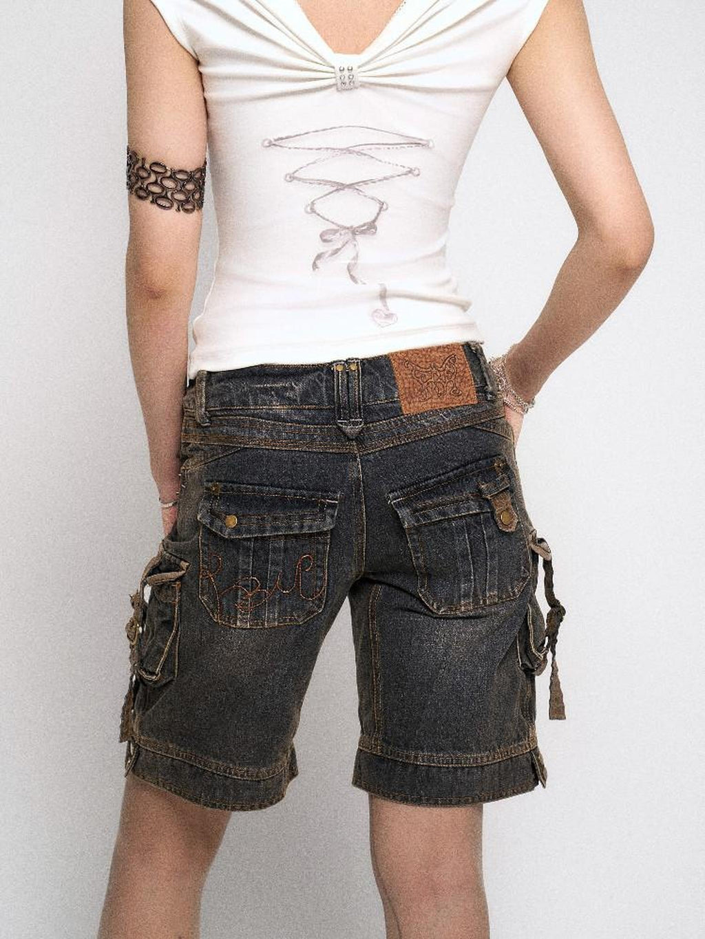 Flowers birds Market High Cotton Micro Stretch Washed Low Rise Straight Pocket Dark Gray Denim Shorts