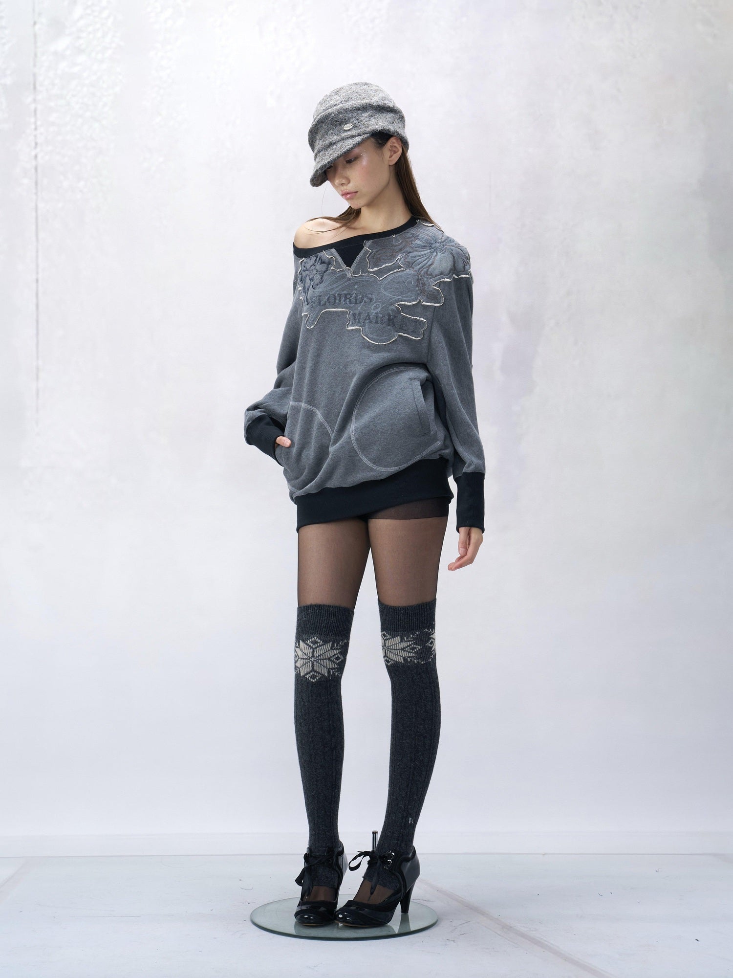 Flowers birds Market Soft Cotton Oversized Asymmetric Collar Commuter Women Floral Sweatshirts