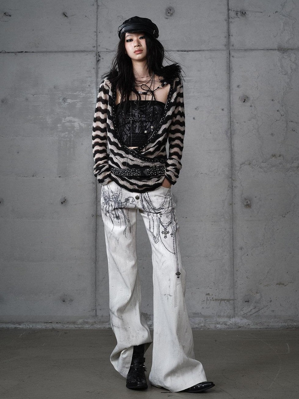 NO ROMANCE Distressed Street Punk Printed Women'S Cotton Wide-Leg Jeans