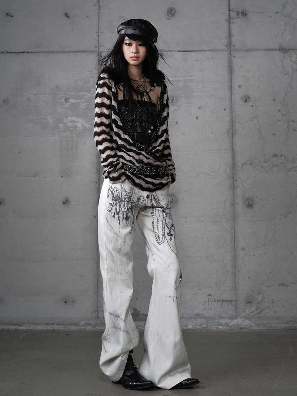 NO ROMANCE Distressed Street Punk Printed Women'S Cotton Wide-Leg Jeans