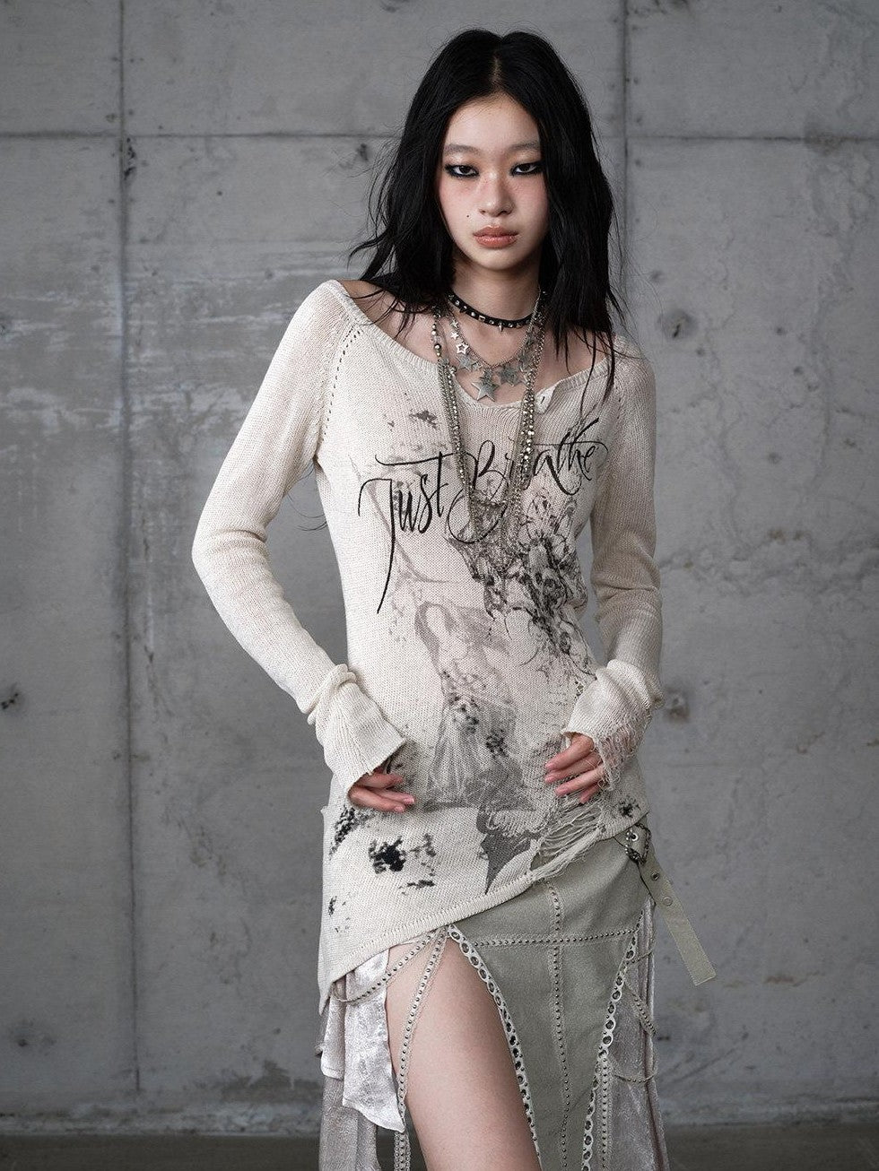 NO ROMANCE Punk Reversible Printed Ripped Slim Vneck Women'S Polyester Long Sleeve T-Shirts