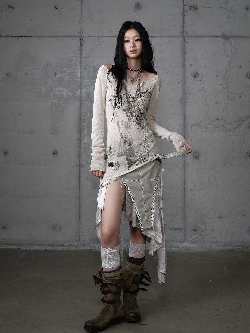 NO ROMANCE Punk Reversible Printed Ripped Slim Vneck Women'S Polyester Long Sleeve T-Shirts