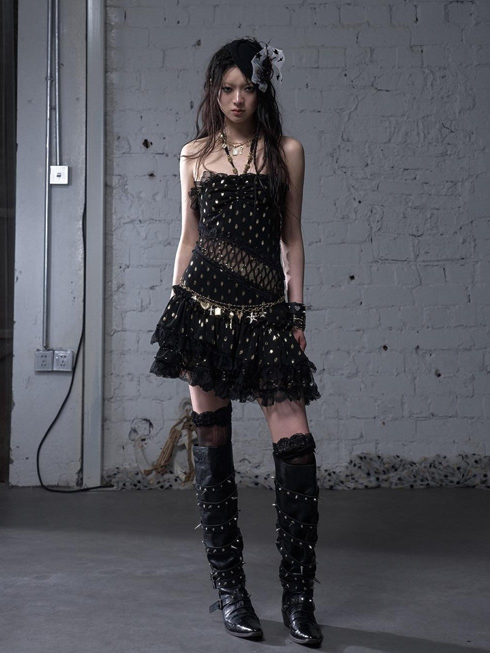 NO ROMANCE Retro Polka Dot Gold Foil Lace Halter Women'S Polyester Strapless Mini Dresses
