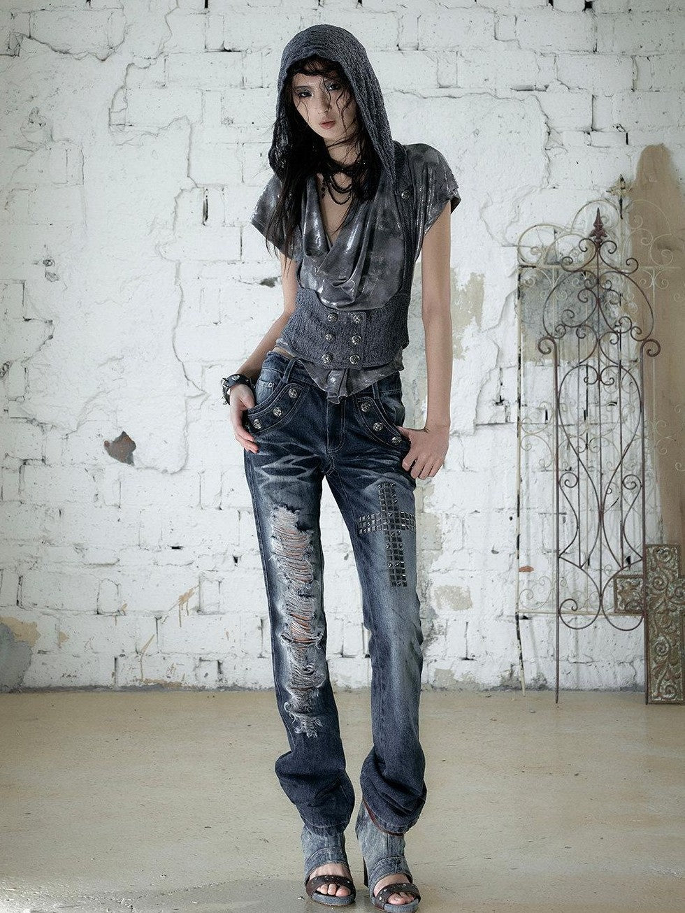 NO ROMANCE Rhinestone Washed Distressed High Waist Slim Women'S Cotton Blend Straight Jeans