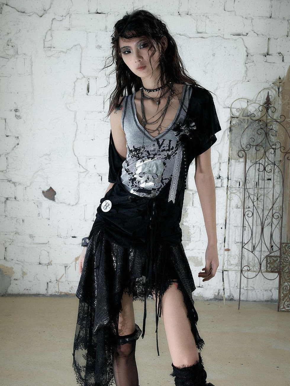 NO ROMANCE Skull Print Asymmetrical Two Piece V-neck Women'S Cotton Short Sleeve T-Shirts