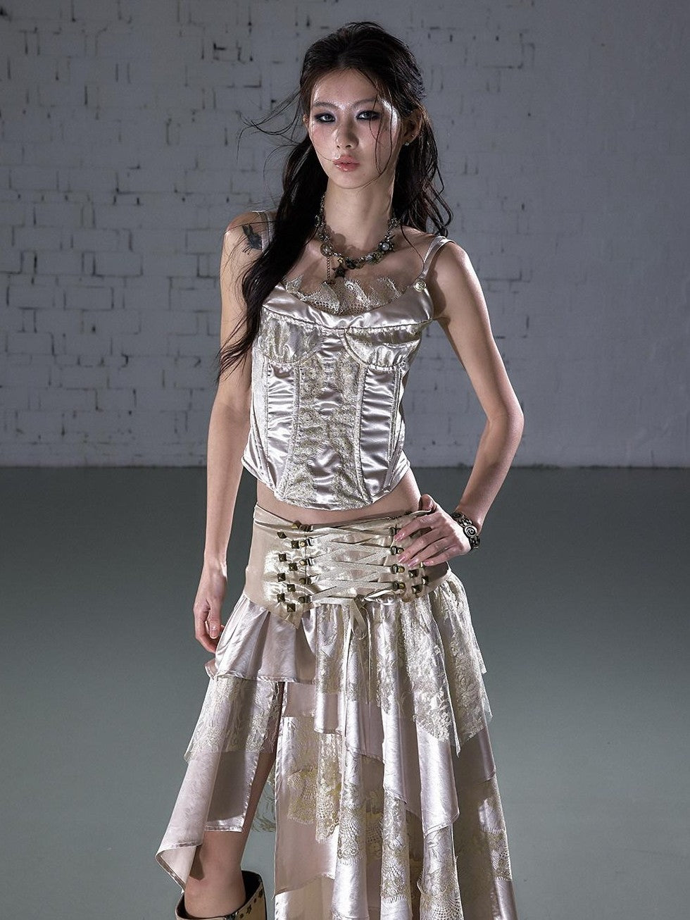 NO ROMANCE Vintage Court Waist Cinch Lace Trim Boned Women'S Satin Camisoles