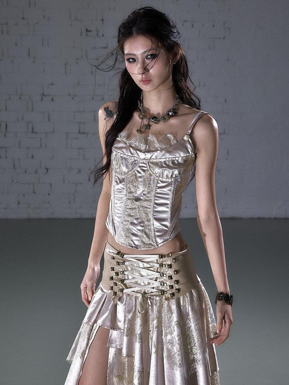 NO ROMANCE Vintage Court Waist Cinch Lace Trim Boned Women'S Satin Camisoles