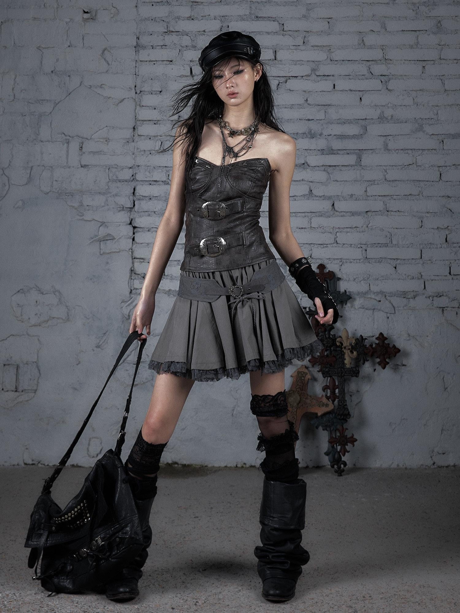 NO ROMANCE Vintage Punk Embellished Slim Women'S Pu Leather Tube Tops / Bandeaus