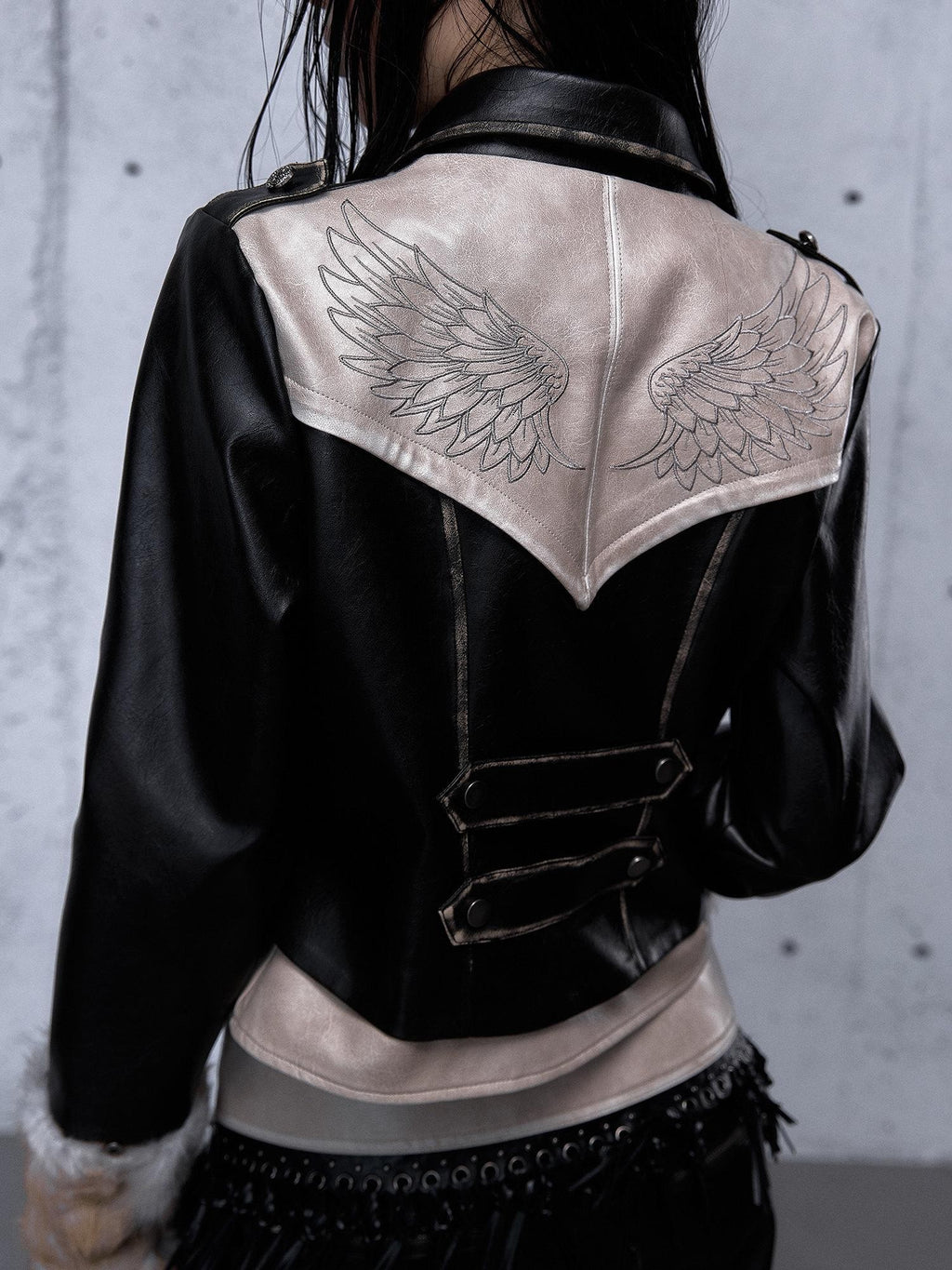NO ROMANCE Washed Black Colorblock Fur Panel Layered Street Punk Women'S Leather Jackets