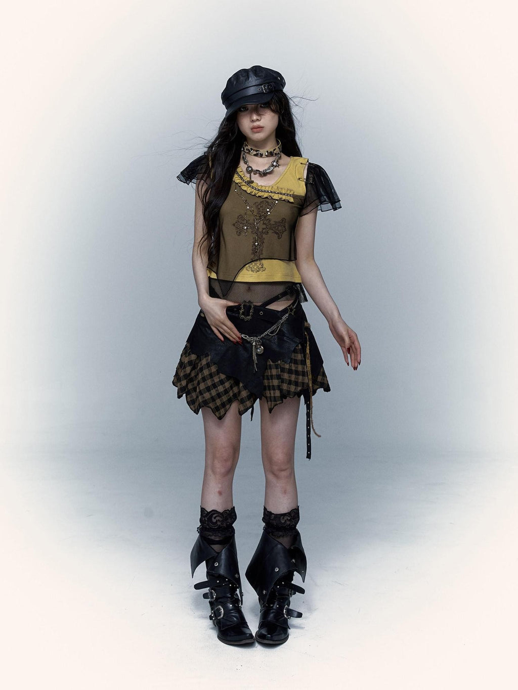 NO ROMANCE Yellow Black Asymmetric Rhinestone Cross Print Women'S Short Sleeve T-Shirts