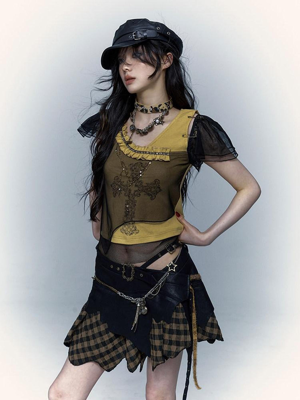 NO ROMANCE Yellow Black Asymmetric Rhinestone Cross Print Women'S Short Sleeve T-Shirts