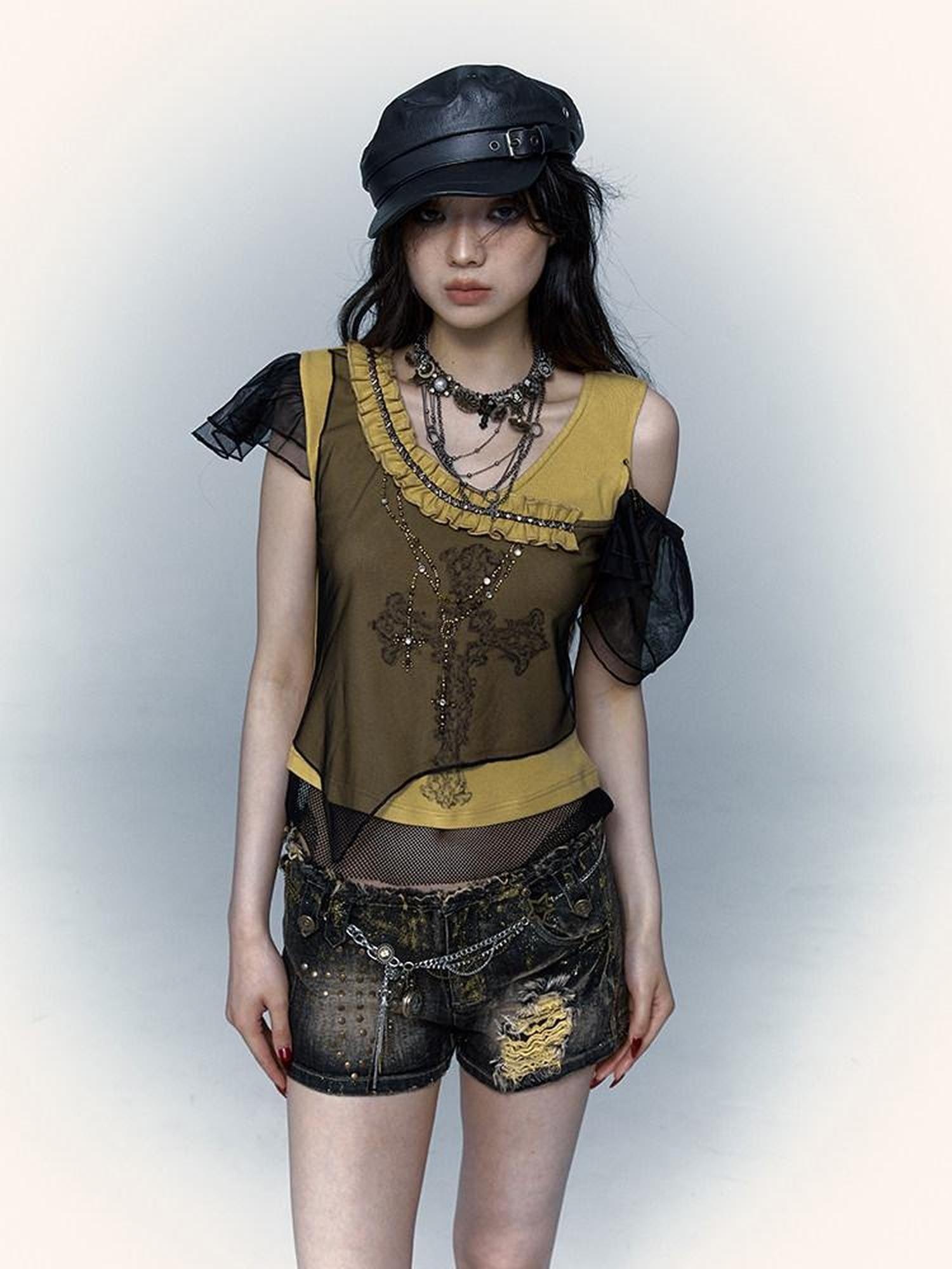 NO ROMANCE Yellow Black Asymmetric Rhinestone Cross Print Women'S Short Sleeve T-Shirts