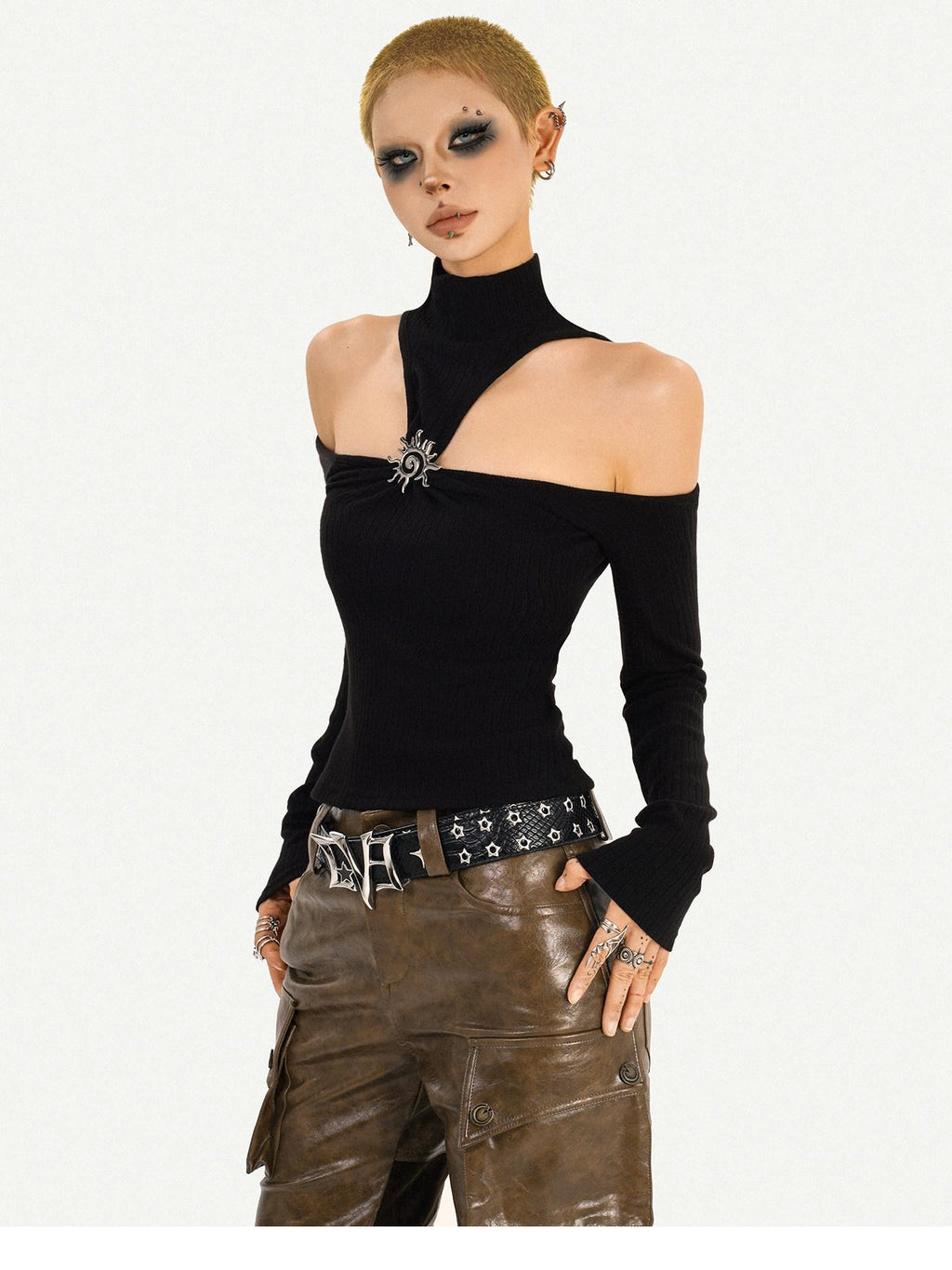 Nico Molly Cutout Metal High Neck Slim Fit Street Style Women Cotton Long Sleeve T-Shirts