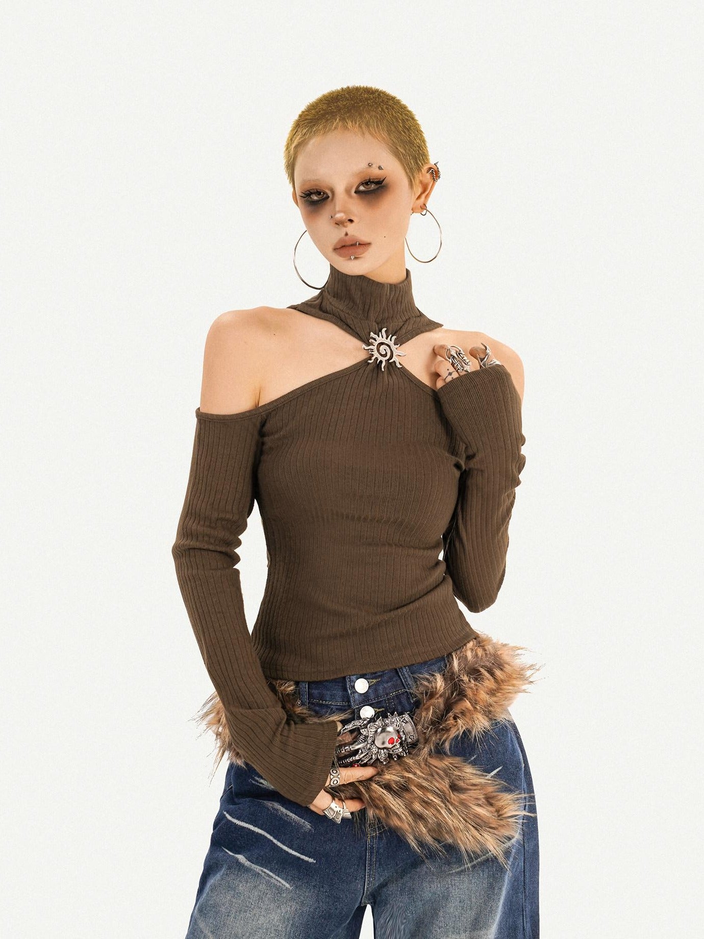 Nico Molly Cutout Metal High Neck Slim Fit Street Style Women Cotton Long Sleeve T-Shirts