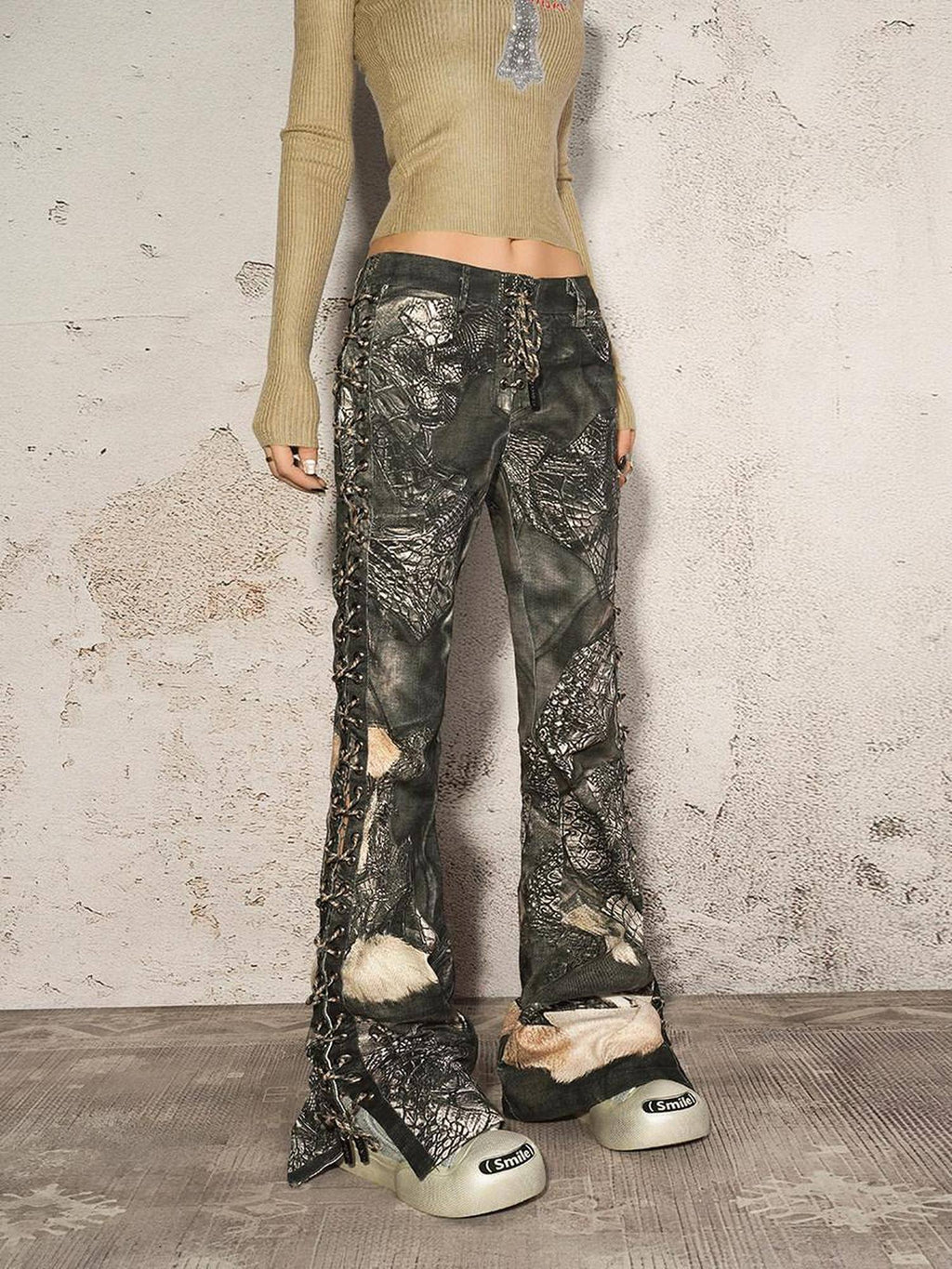 Nico Molly Durable Dark Gray Crocodile Print Relaxed Natural Waist Straight Leg Jeans