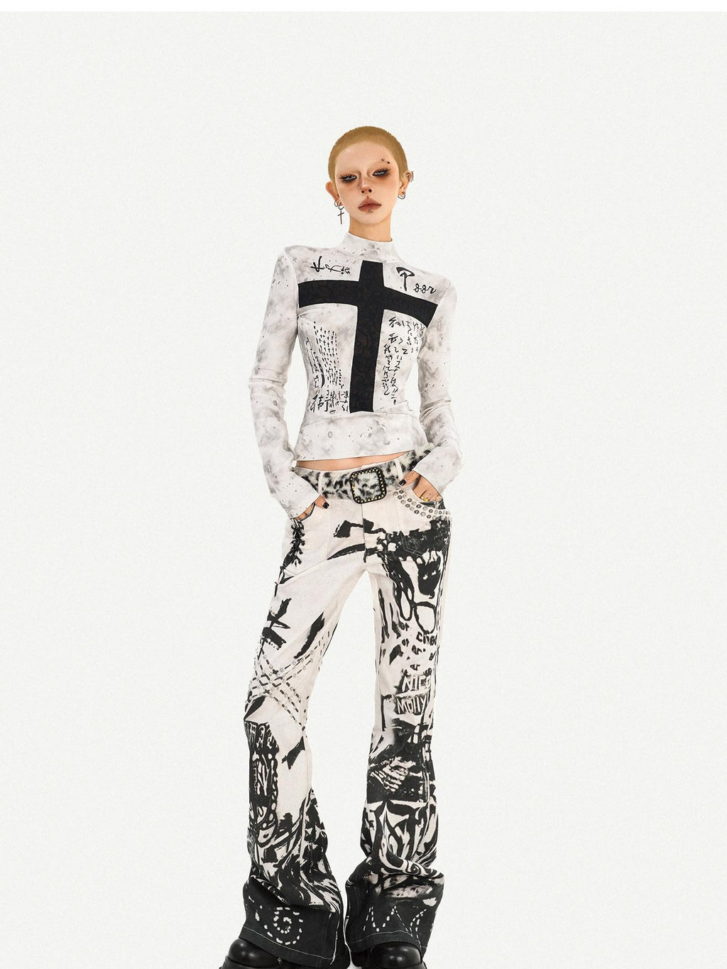 Nico Molly Natural Waist Street Studded Ink Wash Button Fly White Rigid Straight Leg Jeans