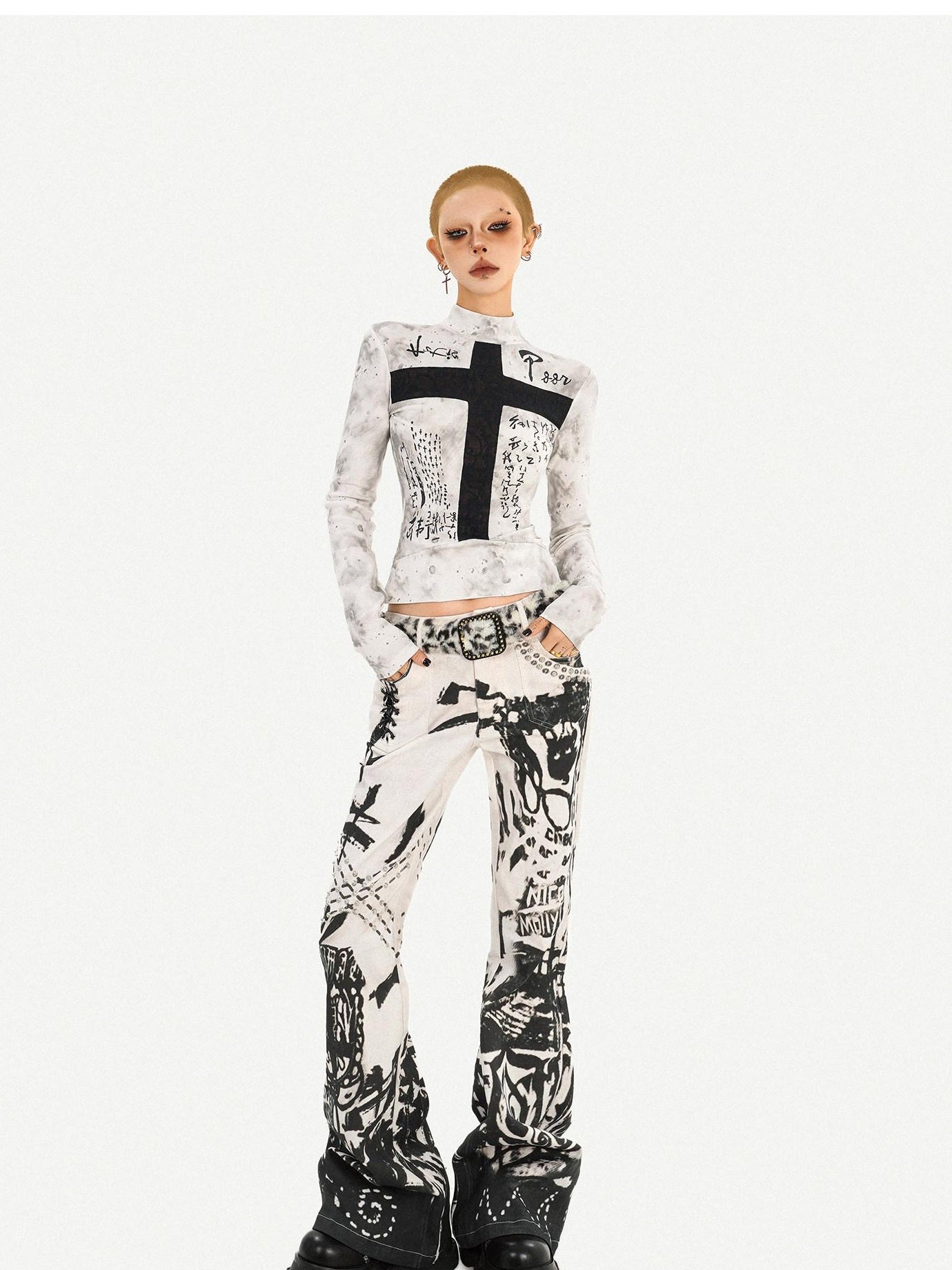 Nico Molly Natural Waist Street Studded Ink Wash Button Fly White Rigid Straight Leg Jeans