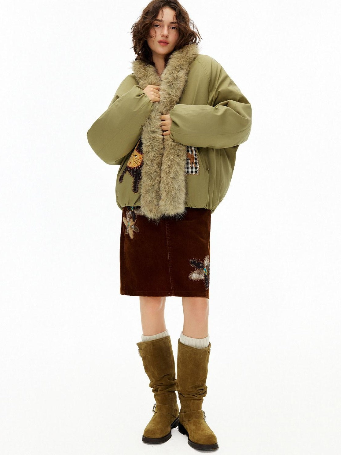 Outthe Blue 90% White Duck Down Warm Short High Waist Floral Embroidery Women Down Jackets