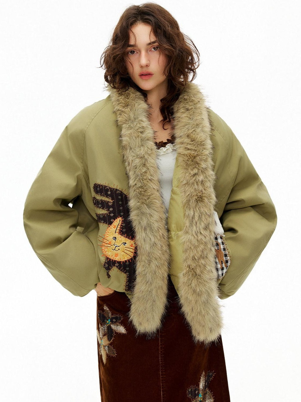 Outthe Blue 90% White Duck Down Warm Short High Waist Floral Embroidery Women Down Jackets