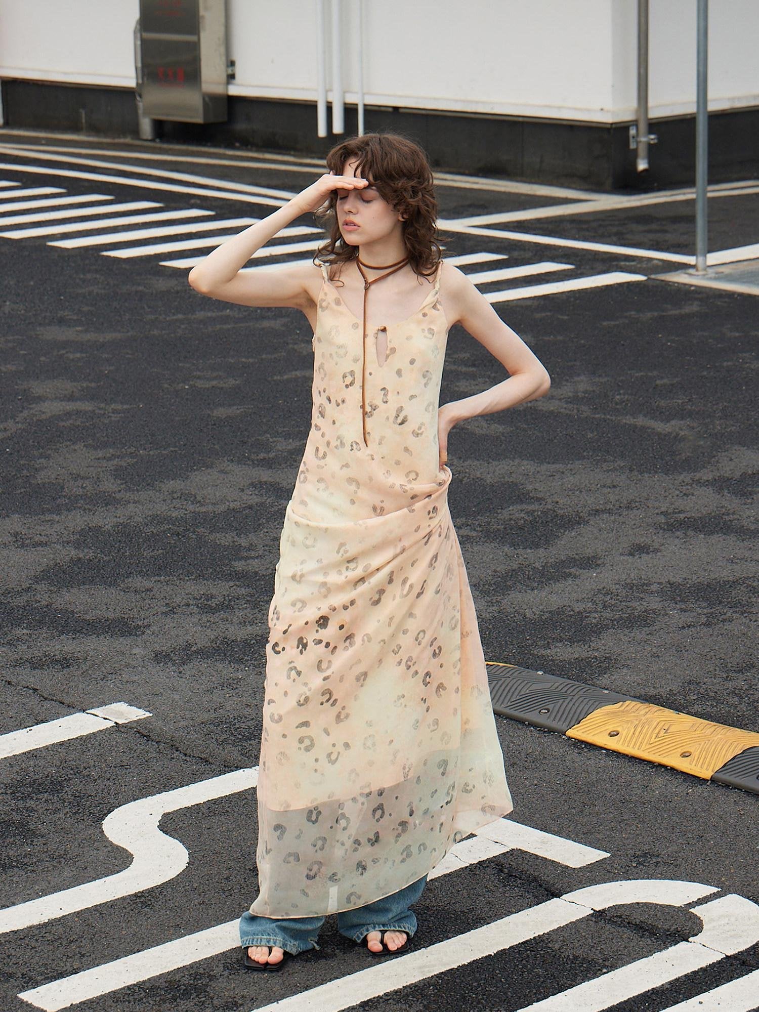 Outthe Blue Elegant Fitted Waist Spaghetti Strap V-neck A Line Almond Print Maxi Dresses