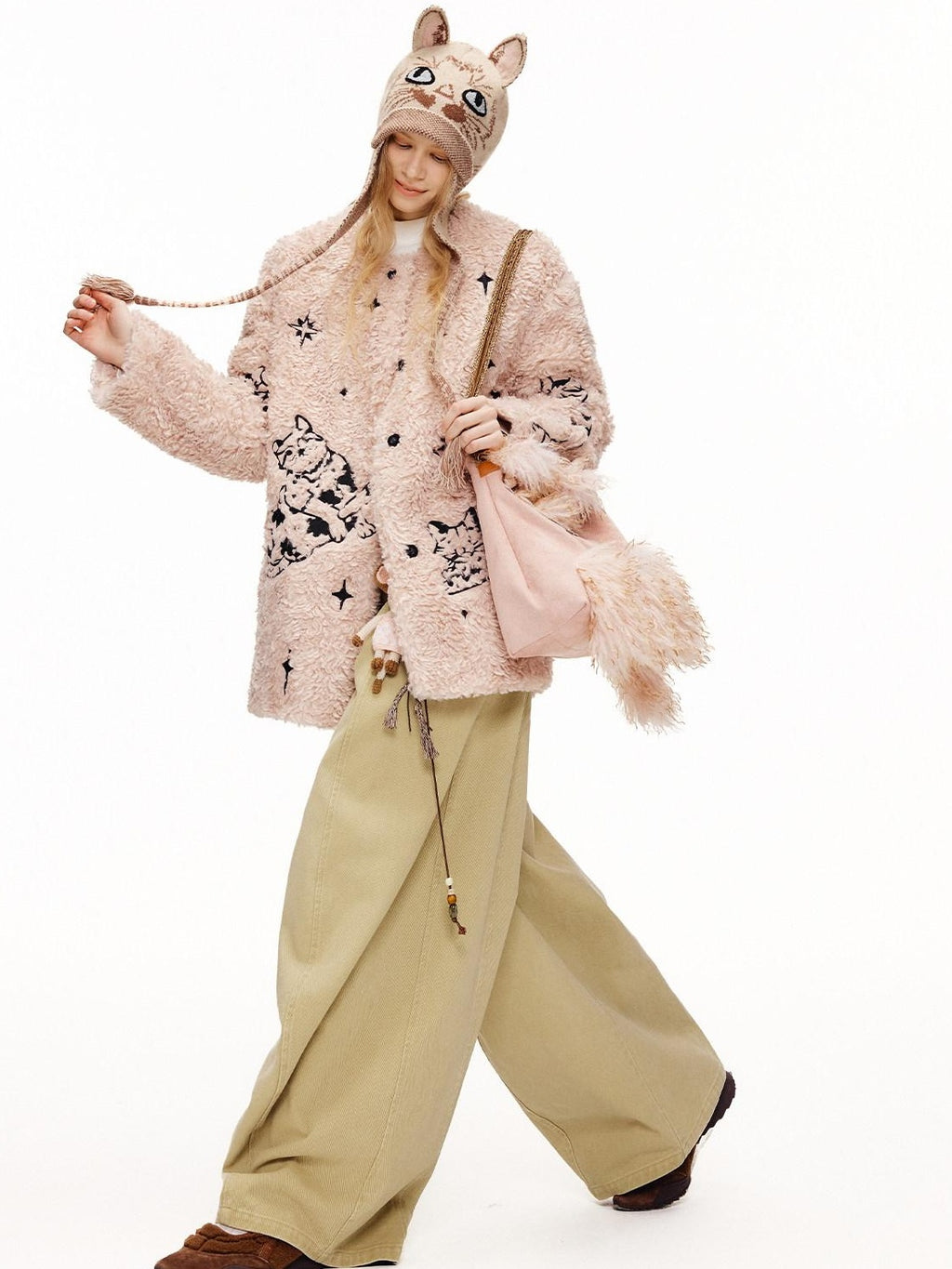 Outthe Blue High Breathability Casual Knit Round Top Women Animal Pattern Light Beige Hats