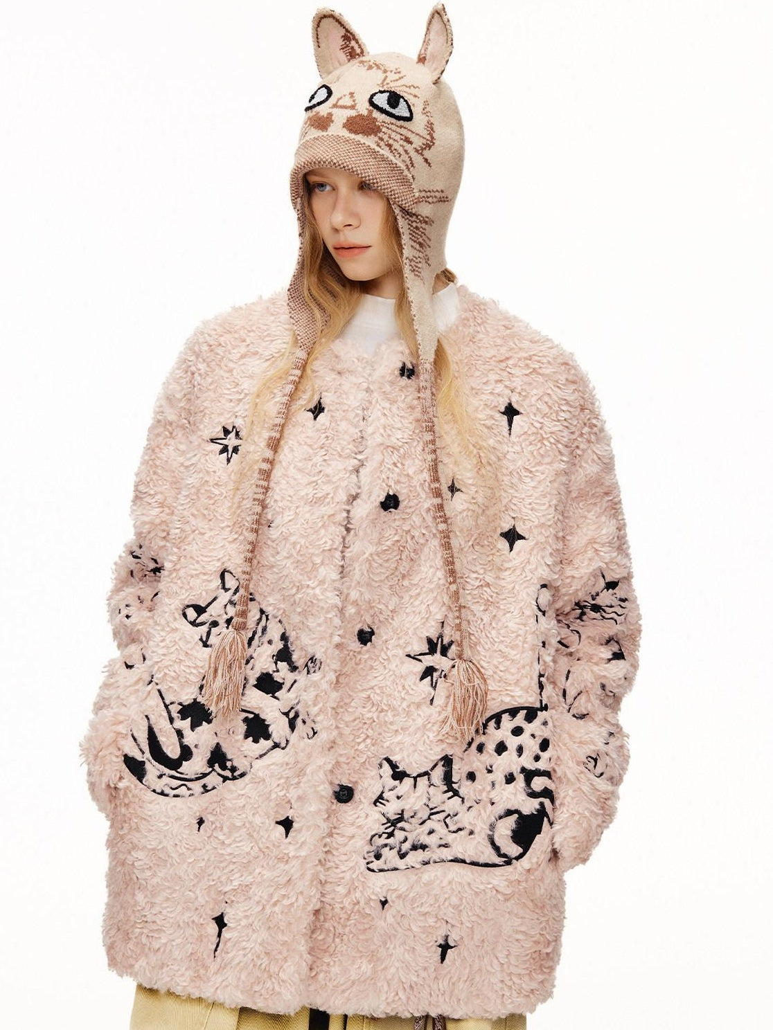 Outthe Blue High Breathability Casual Knit Round Top Women Animal Pattern Light Beige Hats