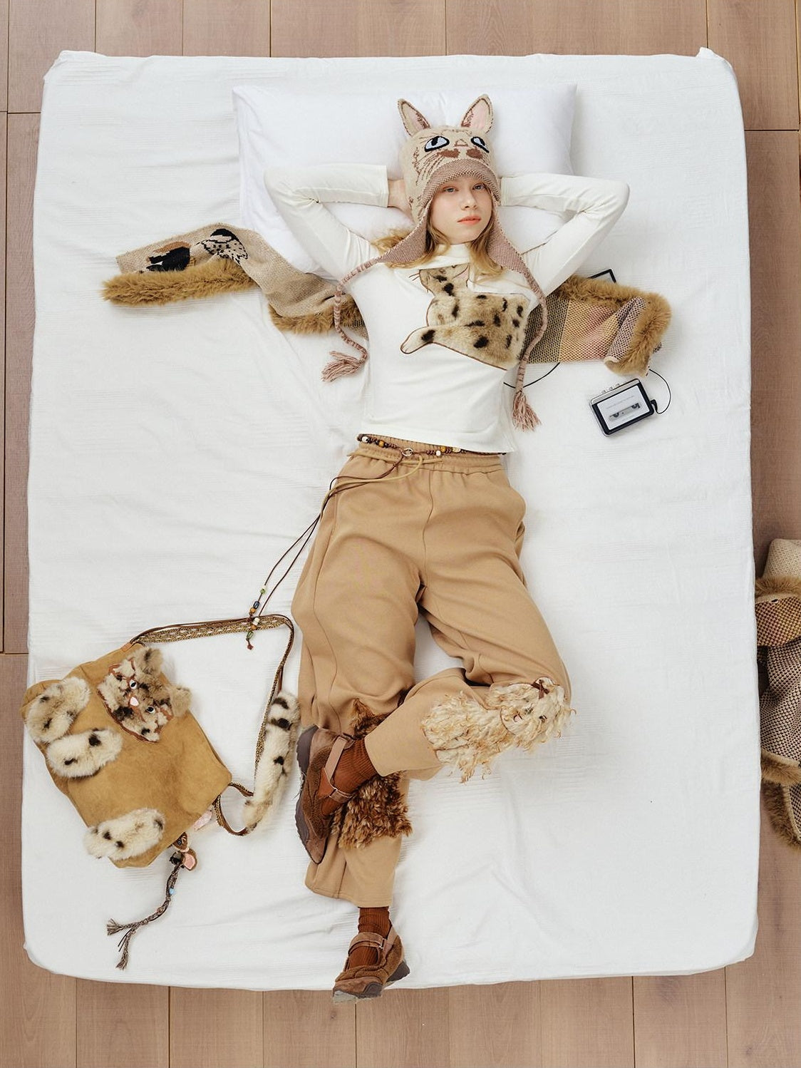 Outthe Blue High Breathability Casual Knit Round Top Women Animal Pattern Light Beige Hats