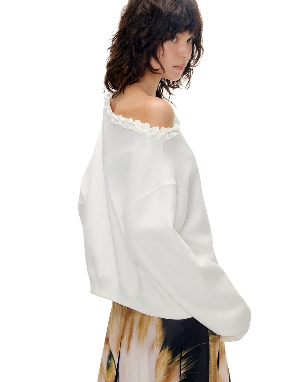 Outthe Blue Soft Cotton Blend Loose Fit Cat Silhouette Women White Long Sleeve T-Shirts
