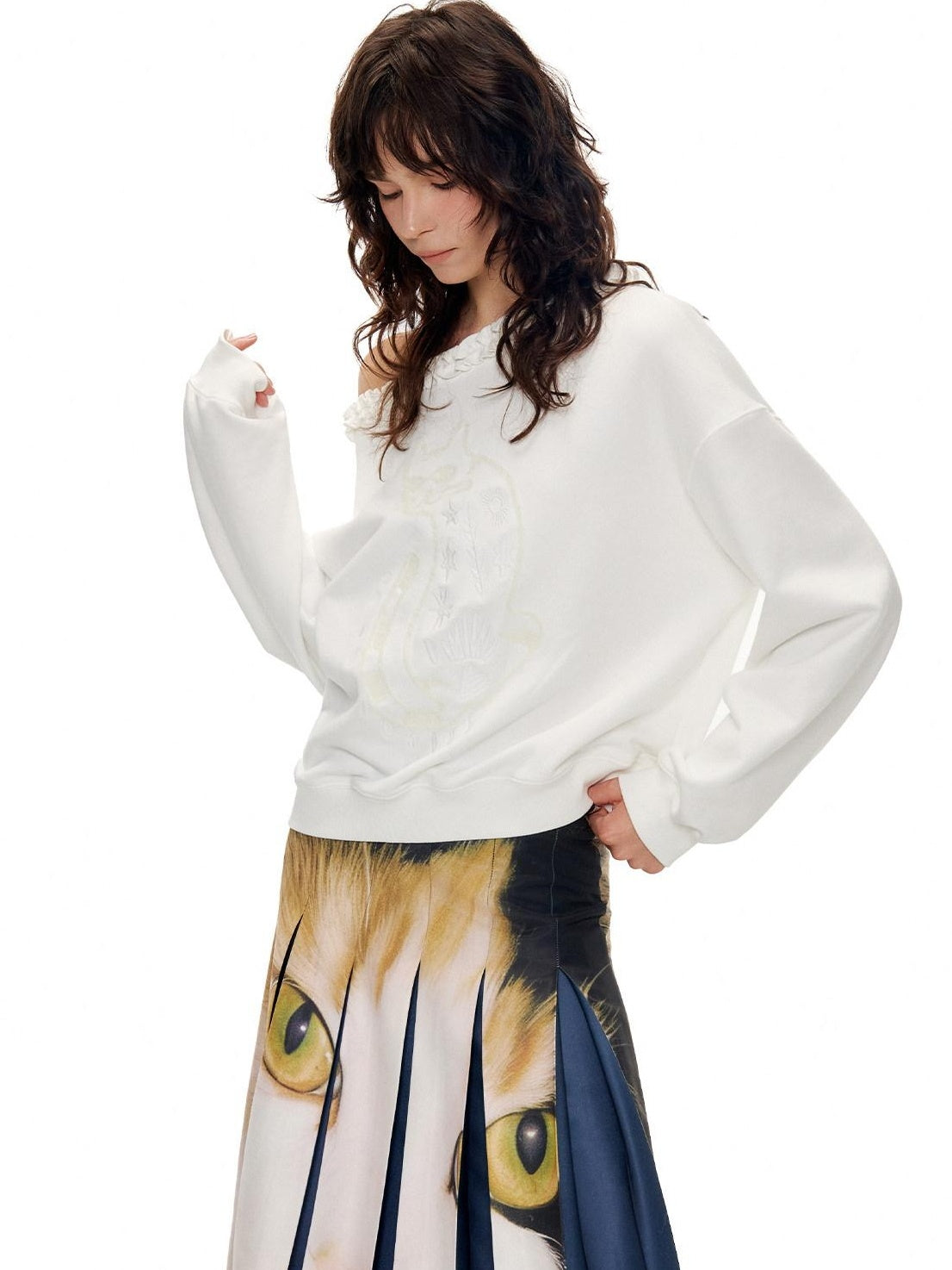 Outthe Blue Soft Cotton Blend Loose Fit Cat Silhouette Women White Long Sleeve T-Shirts