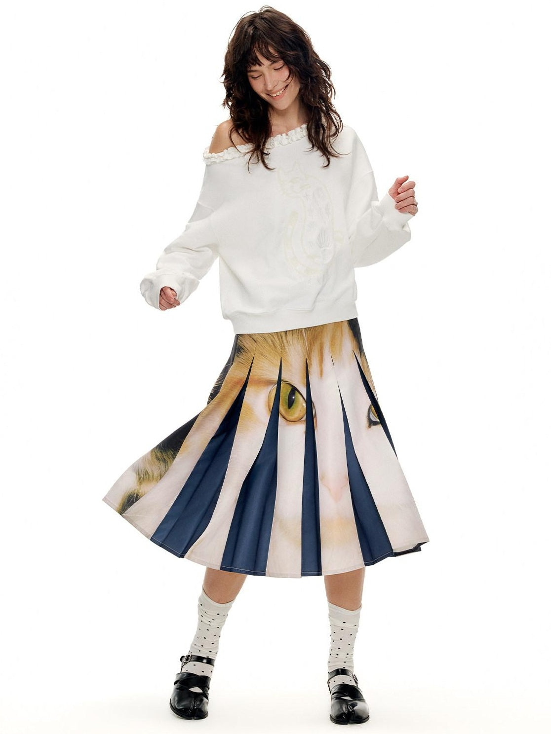Outthe Blue Soft Cotton Blend Loose Fit Cat Silhouette Women White Long Sleeve T-Shirts