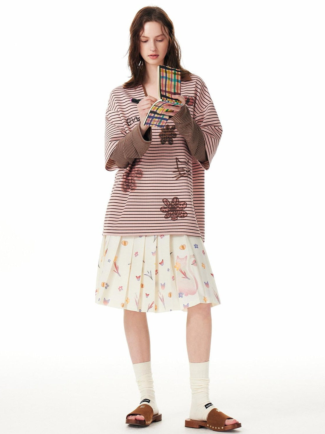 Outthe Blue Soft Stretch Artistic Striped V-neck Loose Fit Casual Women Long Sleeve T-Shirts