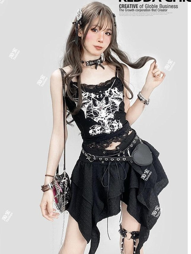 REDDACHIC Black Gothic Lace Letter Print Cropped Slim Fit Women'S Camisoles