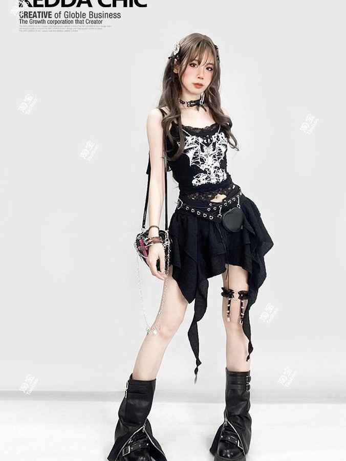 REDDACHIC Black Gothic Lace Letter Print Cropped Slim Fit Women'S Camisoles
