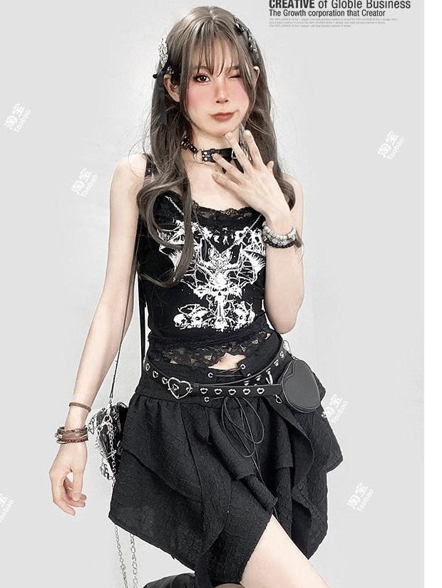 REDDACHIC Black Gothic Lace Letter Print Cropped Slim Fit Women'S Camisoles