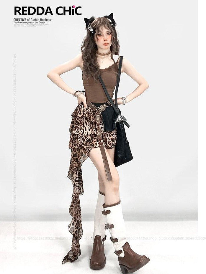 REDDACHIC Brown Lace Solid Built In Pad Slim Fit Women'S Knitted Camisoles