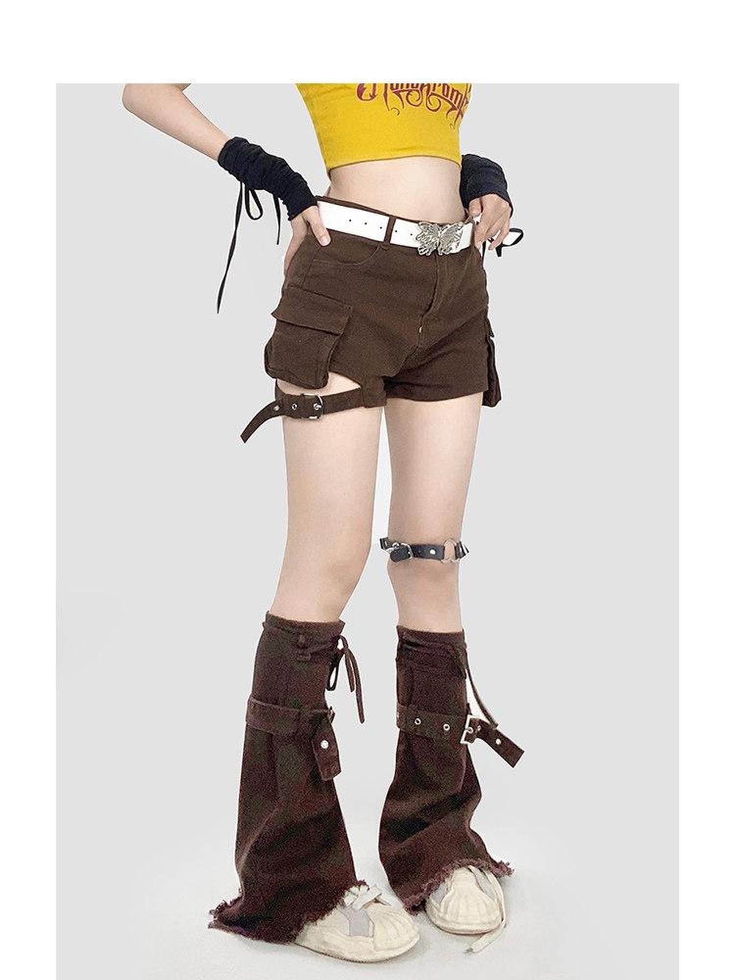 REDDACHIC Deep Brown Vintage Cargo Pocket High Waist Unique Design Women'S Denim Shorts