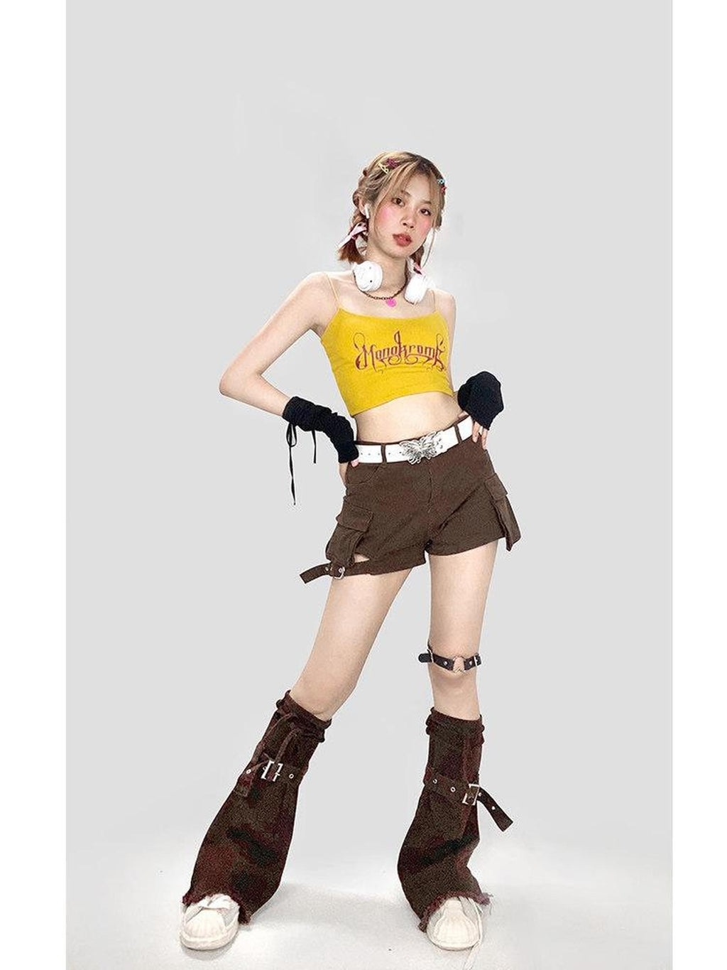 REDDACHIC Deep Brown Vintage Cargo Pocket High Waist Unique Design Women'S Denim Shorts