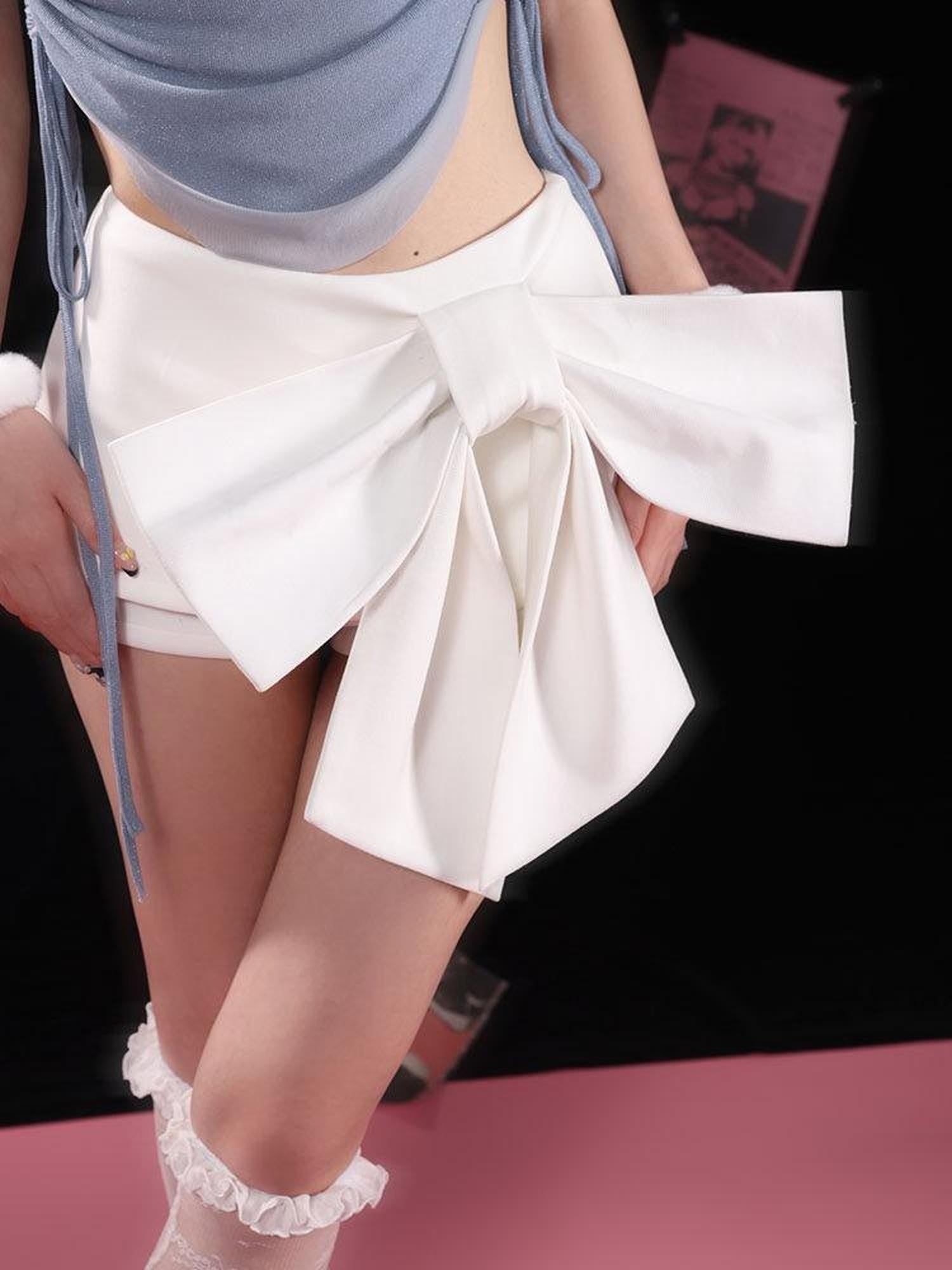 WSW Elegant Low Waist Slim Fit White Cotton Blend 3D Embellished Women Skorts