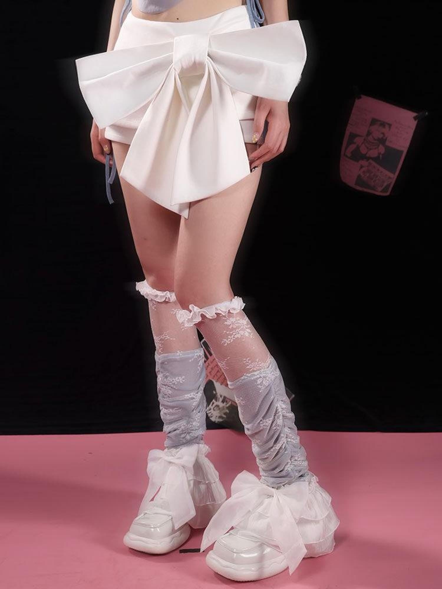 WSW Elegant Low Waist Slim Fit White Cotton Blend 3D Embellished Women Skorts
