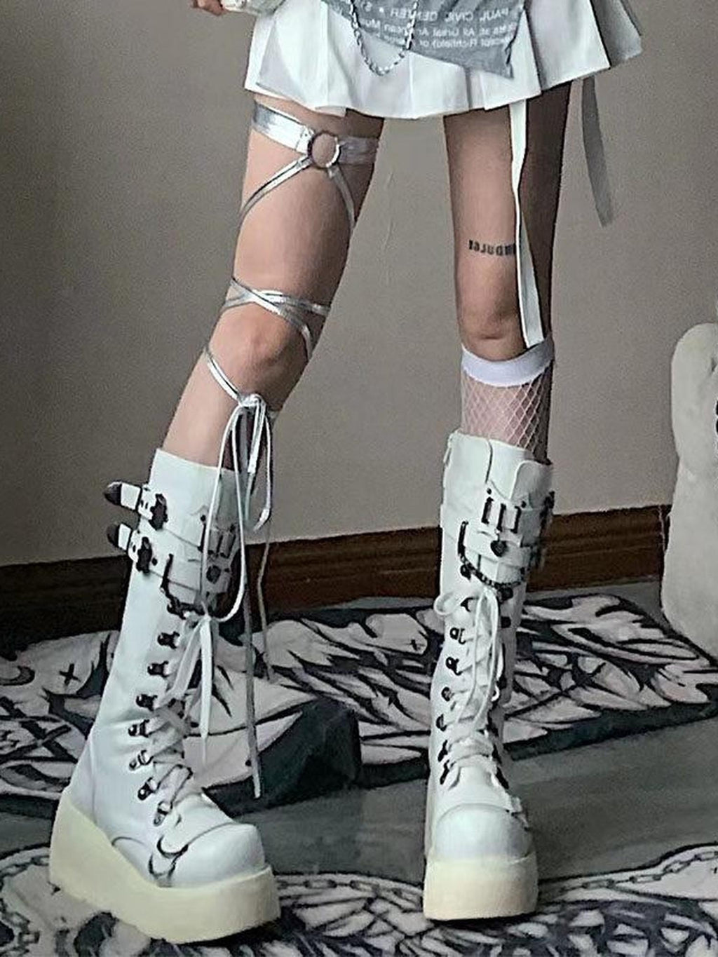 WSW Shiny Pu Metallic Hip Hop Street Style Unisex Youth Alloy Buckle Leg Warmers