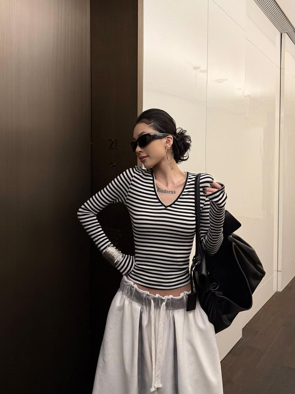 ZERO Light Lyocell Knit Striped V-neck Slim Fit Women Long Sleeve Crop Tops