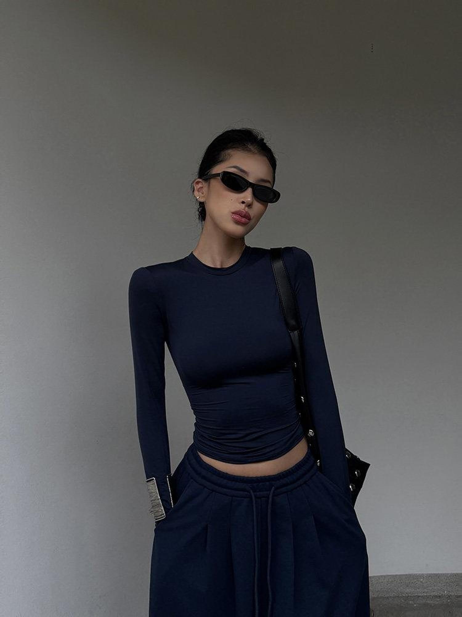 ZERO Soft Viscose Knit Sexy Slim Crewneck Women Black Navy Long Sleeve Crop Tops